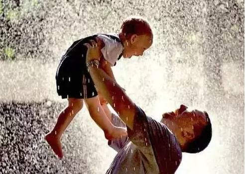 父親節(jié)，讓安全和關(guān)心陪伴全程!