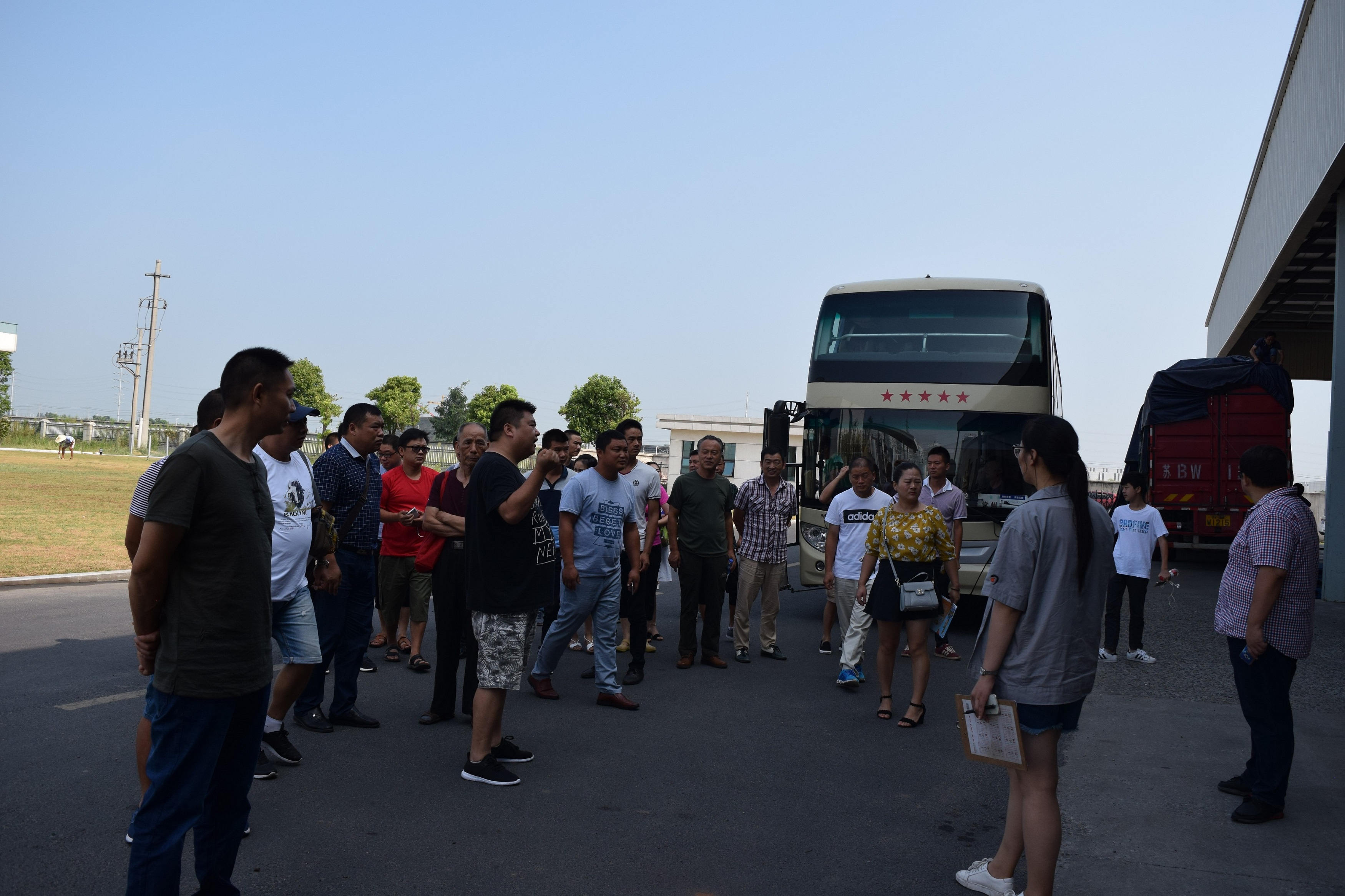 客戶來了 | 給你一個零距離接觸司能的機會，千萬不要太迷戀哦！